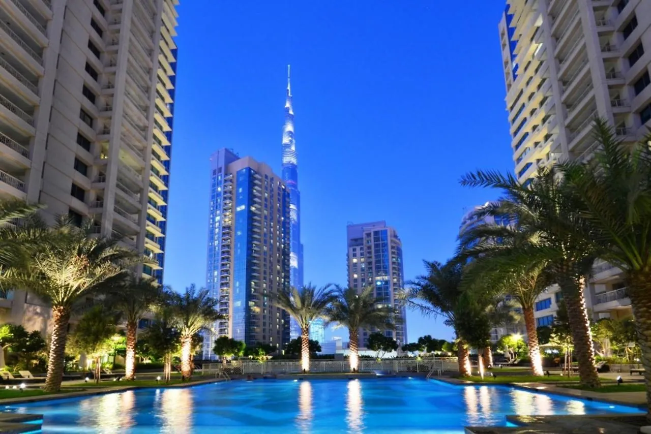 شقة Maison Privee - Radiant Urban Retreat With Iconic Burj Khalifa Vws دبي