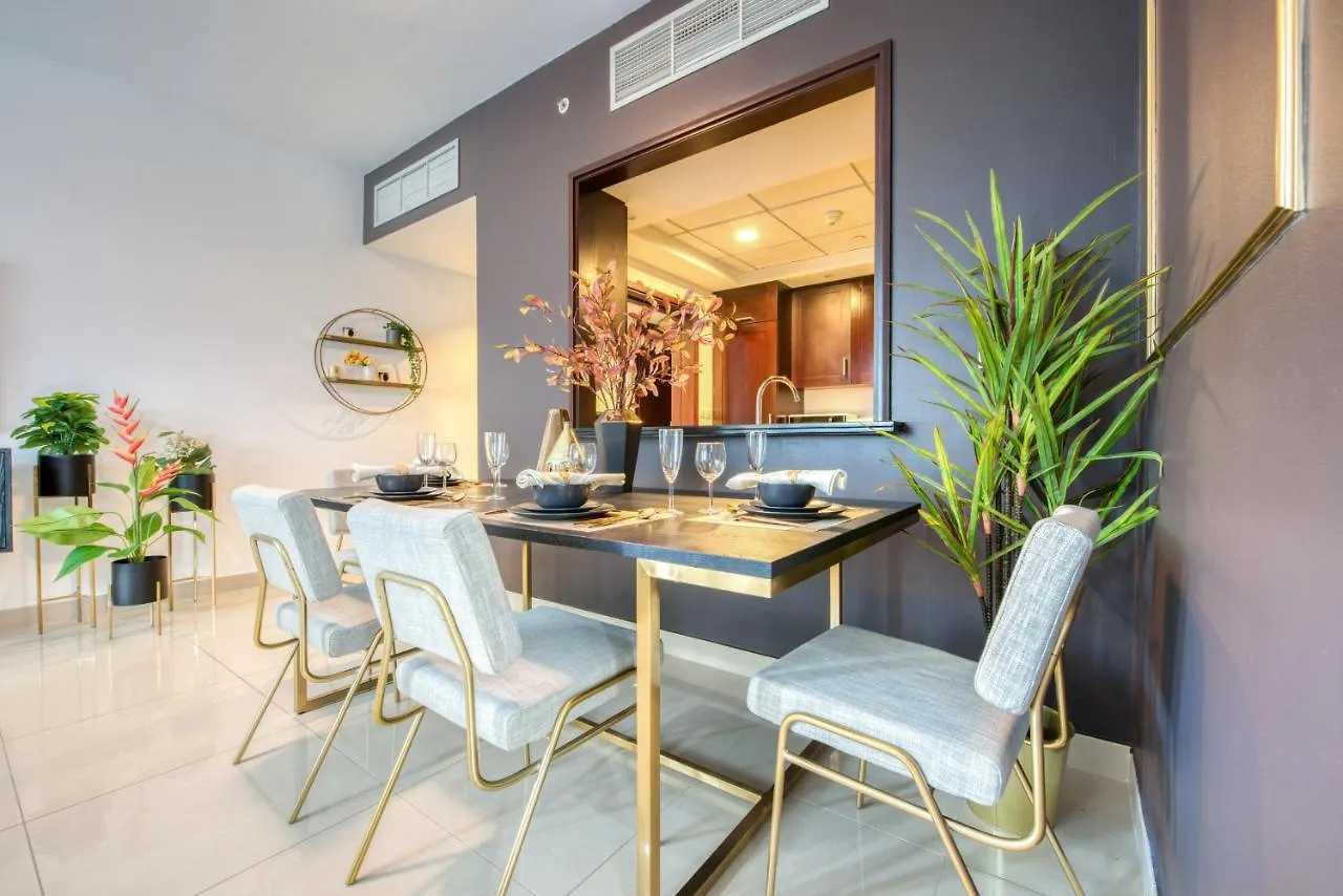 Apartment Maison Privee - Radiant Urban Retreat With Iconic Burj Khalifa Vws Dubai United Arab Emirates