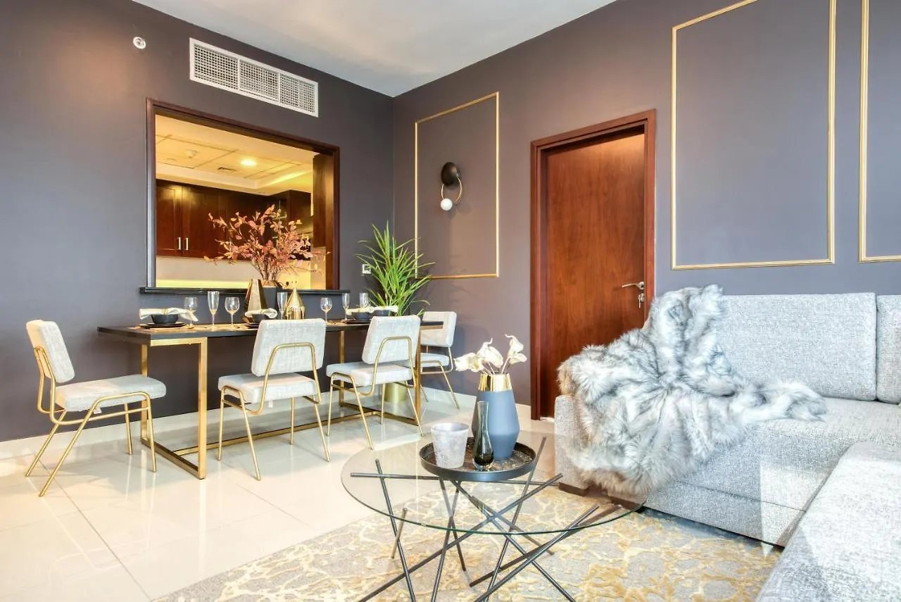 Maison Privee - Radiant Urban Retreat With Iconic Burj Khalifa Vws Dubai 0*,
